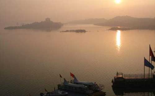 誰對貴陽紅楓湖污染負責(圖文) 誰對貴陽紅楓湖污染負責(圖文)