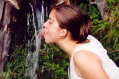 礦泉水設(shè)備工藝流程及應(yīng)用范圍 礦泉水設(shè)備工藝流程及應(yīng)用范圍